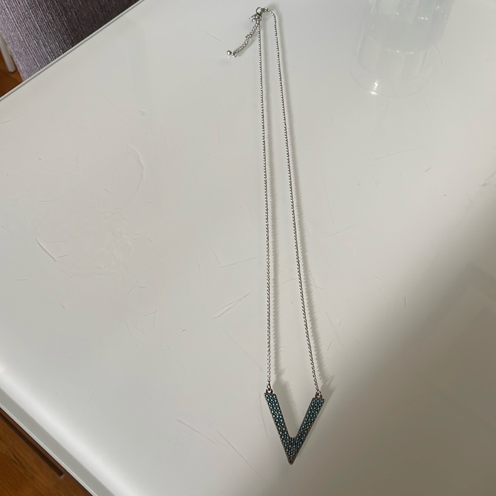 Long necklace - Picture 1 of 3